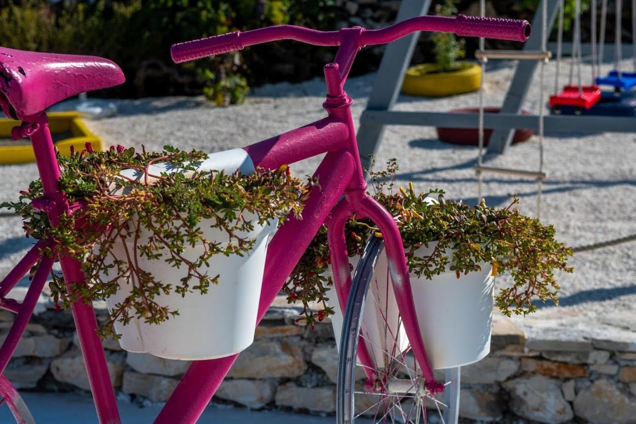 Вилла House Camellia With Fenced Pool And Playground Blizna Donja Экстерьер фото